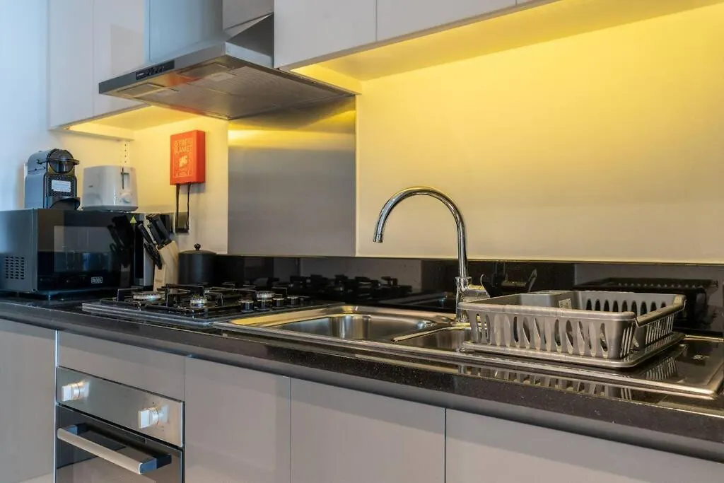 Phineek Homes Luxury Studio With Canal View Damac Maison Prive Business Bay Дубай ОАЭ